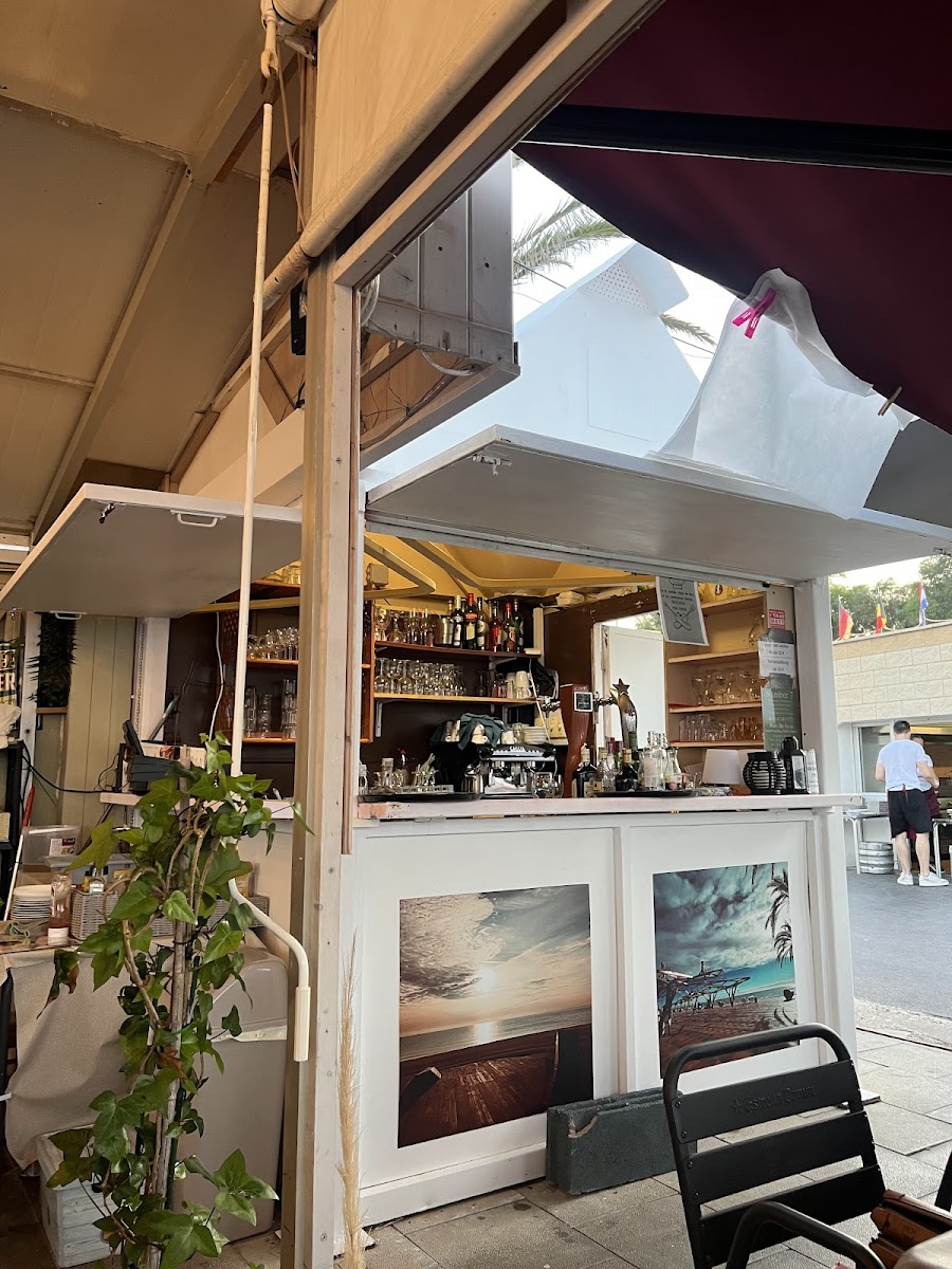 Lili & Toni / Glazini